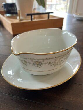 Noritake Fine China Gravy Bowl GREEN HILL 2897